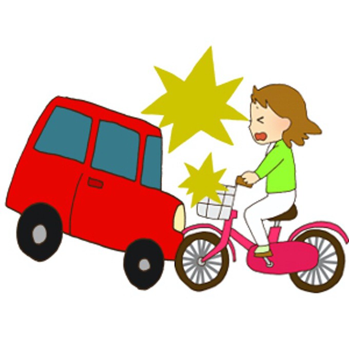 うきは市吉井町 乗用車とミニバイクが衝突し、ミニバイクの女性が死亡【交通事故】