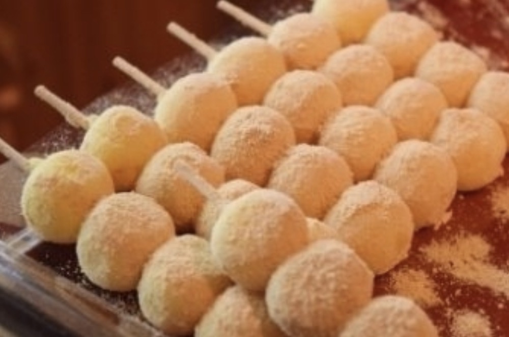 「つづみ団子」久留米市に期間限定オープン！とろけるクリーム大福など和菓子販売