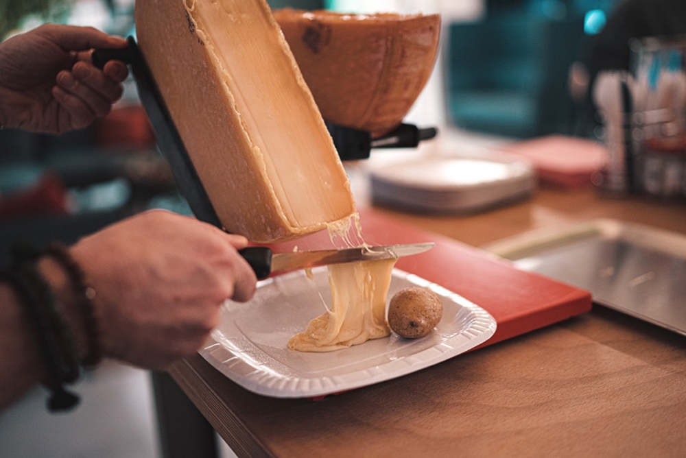アルカディア久留米 コーナービュッフェ トロトロチーズのラクレット
