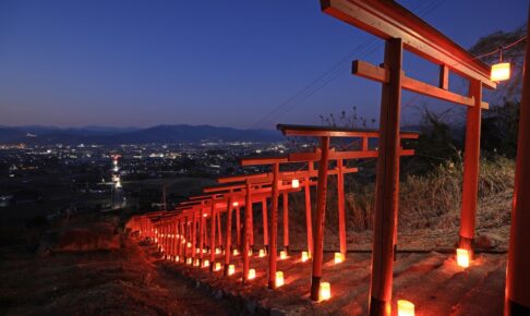 浮羽稲荷神社ライトアップアート2023 光のアートや光のマルシェ開催【うきは市】