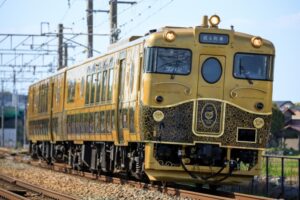 旅する観光列車「或る列車」の旅 久留米市田主丸駅のカッパのグッズや銅像を放送