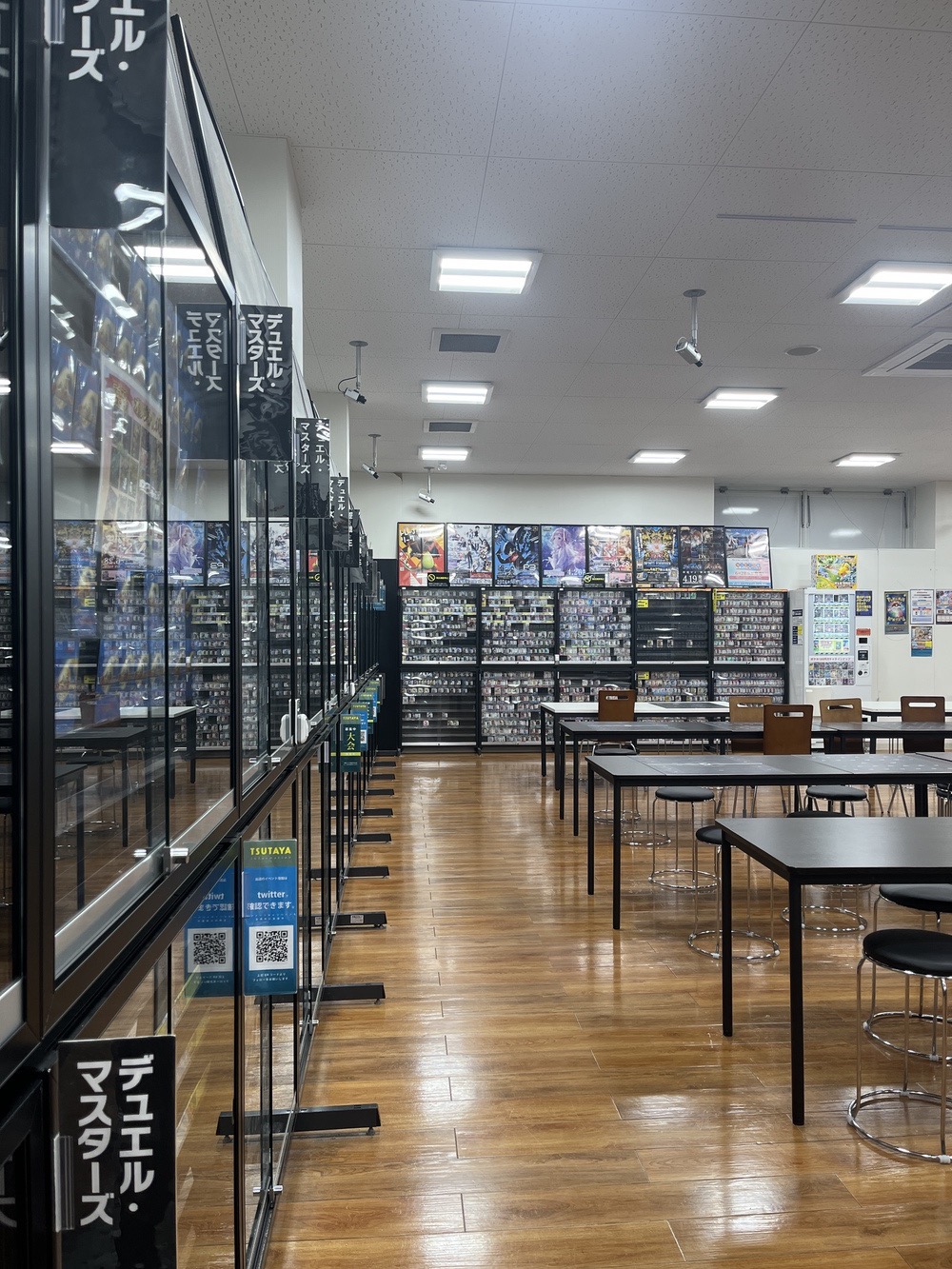 TSUTAYA柳川店 トレーディングカードコーナー リニューアルに合わせて取り扱い商品も増え、中古商品の買取、販売を開始