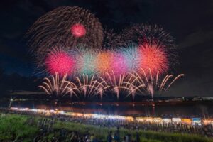 今日、2024年8月5日 久留米市「筑後川花火大会」開催！約15,000発の花火！