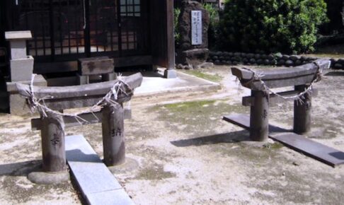 筑後市 粟島神社大祭 高さ35cm 「ミニ鳥居くぐり」健康祈願！甘酒のおもてなしも