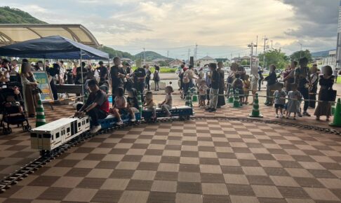 「新鳥栖駅 サマーフェスタ」ミニトレイン乗車体験や射的、輪投げ、飲食等など