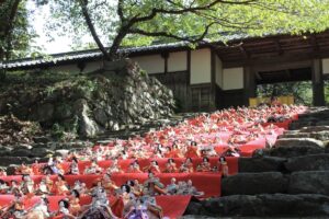 朝倉市「秋月 後の雛」 9月9日開催！石段に並ぶ約600体の雛人形