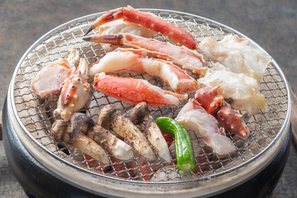 松茸と本たらばがにの七輪焼き 7,500円 松茸と本たらばがにの七輪焼き 7,500円