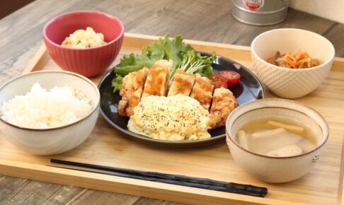 「ひとやすみ」久留米市にオープン！栄養士監修の定食とデザートを提供する定食屋