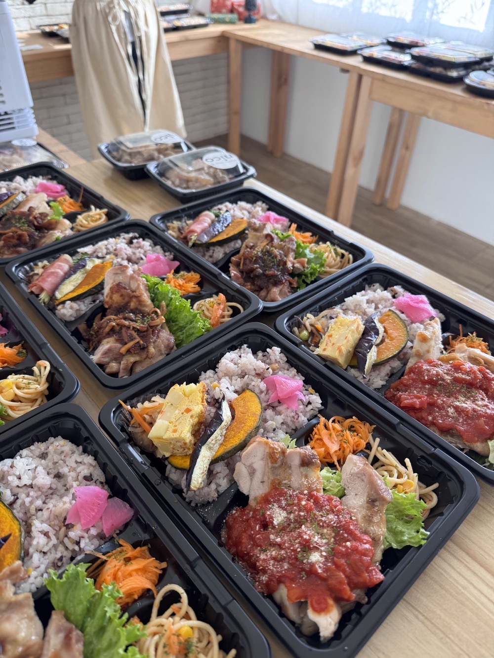 obento shop nico（オベントウショップ ニコ）【メニューは週替わり】毎週7種類ほどが並ぶ