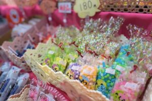 「駄菓子専門店みんなのMe∞na」久留米市に1月期間限定オープン!たくさんの駄菓子