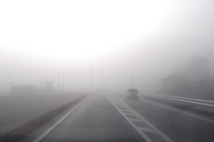 久留米市など濃霧注意報 視程障害に注意 西鉄で一部列車に遅れも