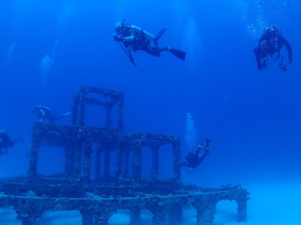 SCUBA DIVING PRO SHOP AQUA（アクア）