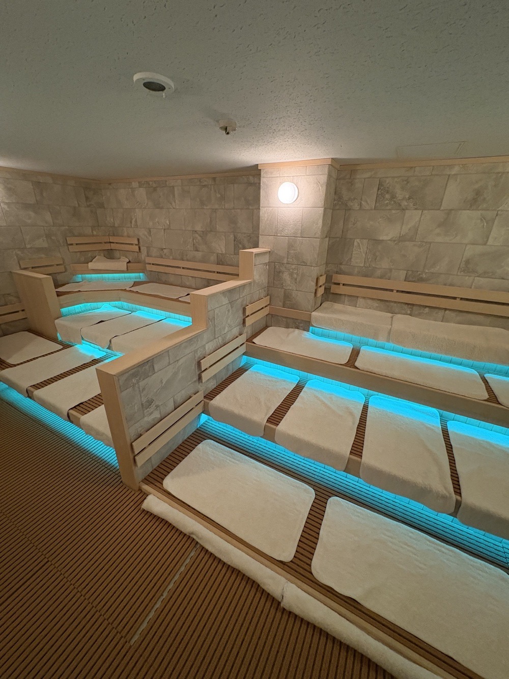 源泉掛け流し温泉久留米 游心の湯 女性フィンランド式サウナ室